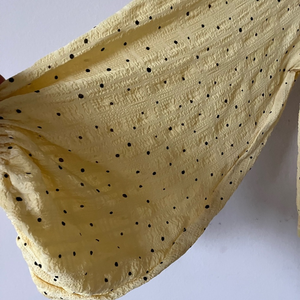 BY The RIVER Classy Yellow w/ Black Polka Dot Top - Picture 7 of 8